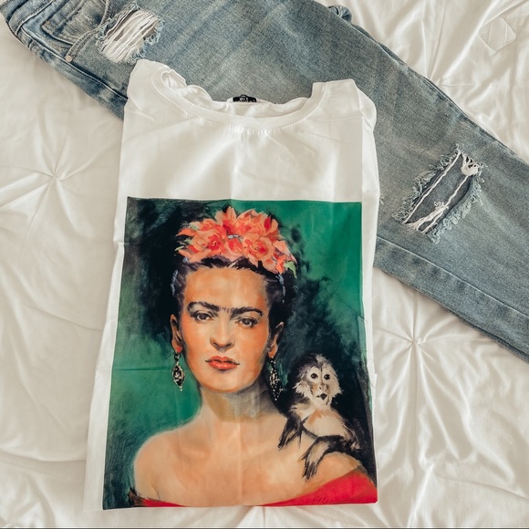Tops - ❗️Last One❗️Frida Kahlo Short Sleeve Graphic Tee